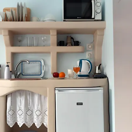 Tasoula 아다마스