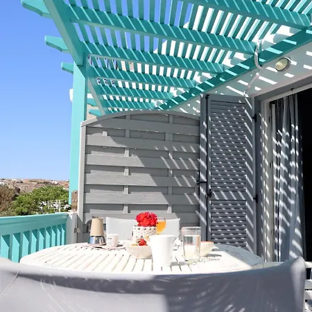 Tasoula Guest House 3* Adamantas (Milos)