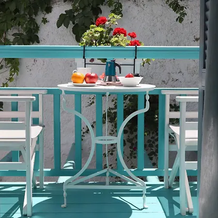 Tasoula Guest House 3*