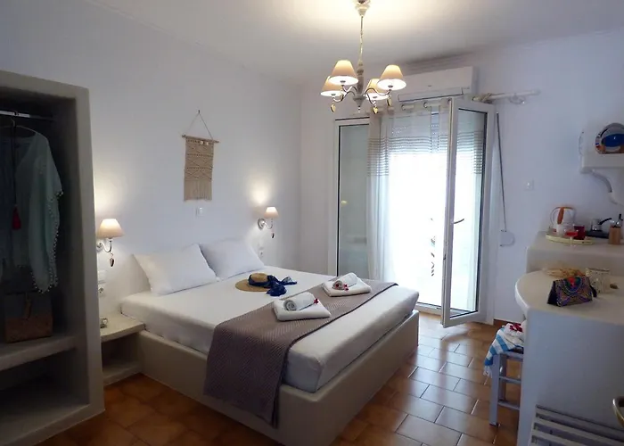 Tasoula Гостевой дом Адамас